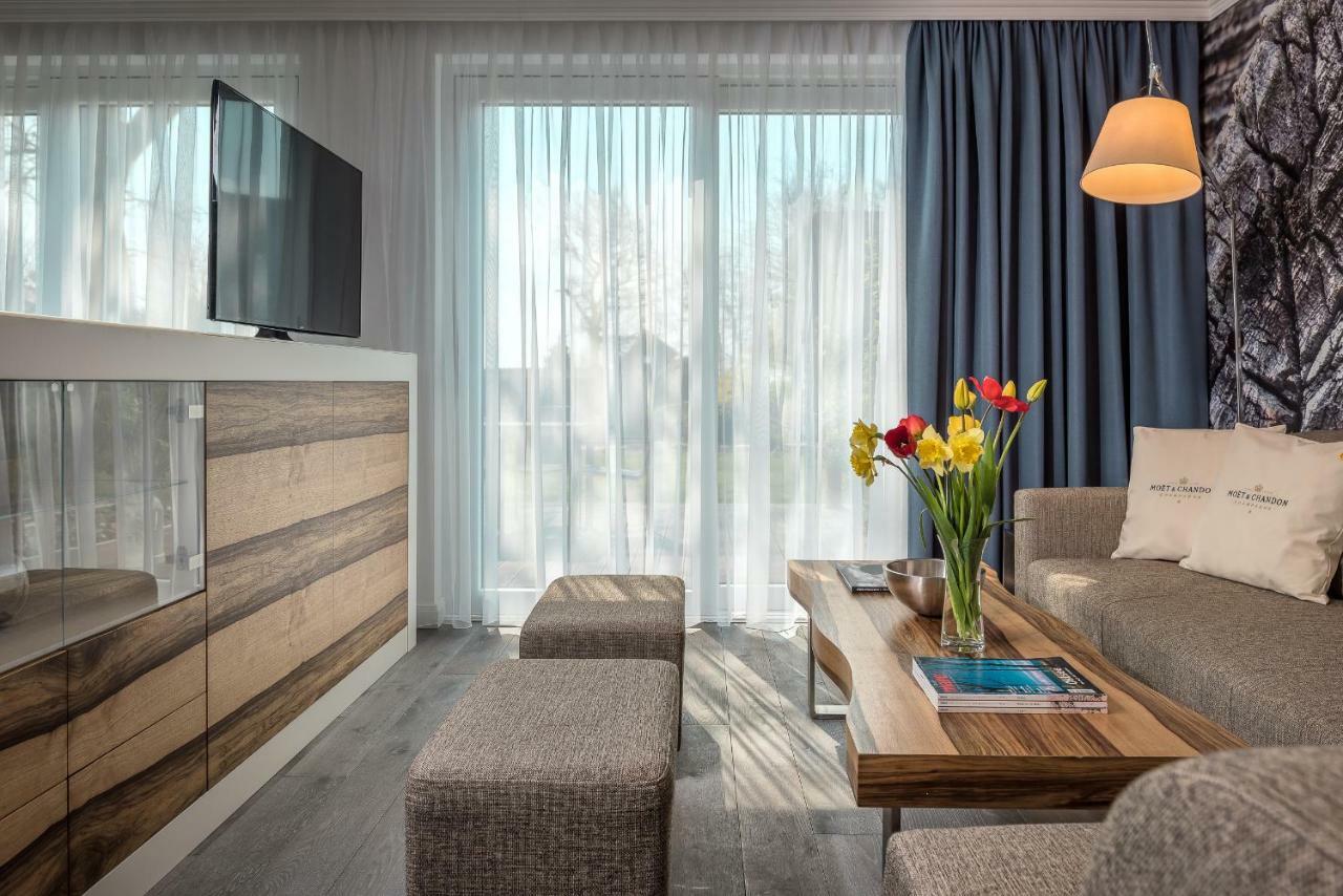Villa Lotsenhaeuser Ruegen - Luxus Ferienhaus - 3 Schlafzimmer - Sauna - Dachterrasse Mit Boddenblick بريجا المظهر الخارجي الصورة
